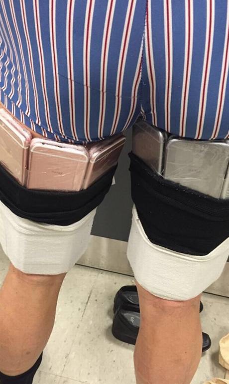 Celulares estavam atados ao corpo