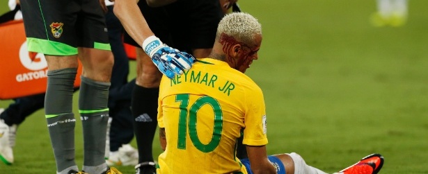 Boliviano ataca Neymar após dar cotovelada: "Precisa respeitar"