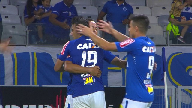 Cruzeiro vence a Ponte Preta e deixa Z-4 do Brasileirão