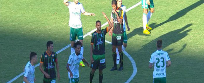 Palmeiras vence o América-MG e mantém vantagem na ponta