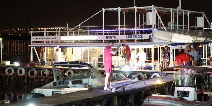 Policial federal mata homem durante festa em barco em Brasília