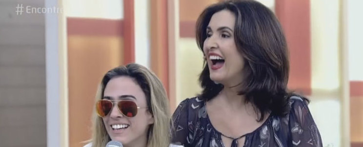 Tatá Werneck leva fora ao vivo de Fátima Bernardes
