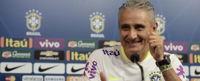Brasil e Argentina fazem clássico da euforia contra a crise