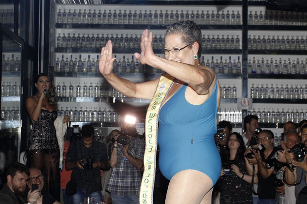 Dona Geralda e Erika Canela vence o Miss Bumbum 2016 em São Paulo (Crédito: Celso Tavares)