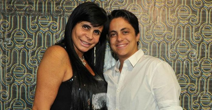 Gretchen se emociona ao revelar que abandonou filho há 30 anos