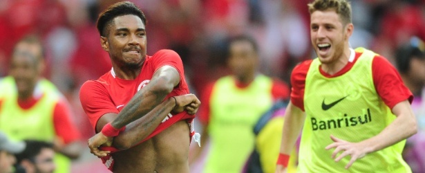Flamengo cria força-tarefa e reúne forças para contratar Vitinho