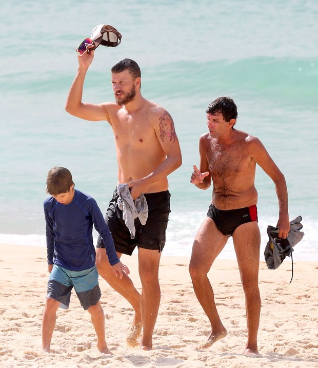 Rodrigo Hilbert com o filho (Crédito: Agnews)