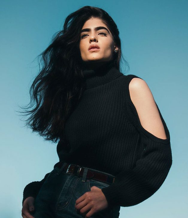 Jovem que sofria bullying por conta da sobrancelha vira modelo