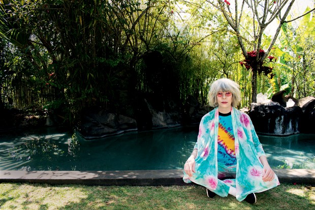 "Essa sou eu, com meu cabelo branco", diz Rita Lee em entrevista