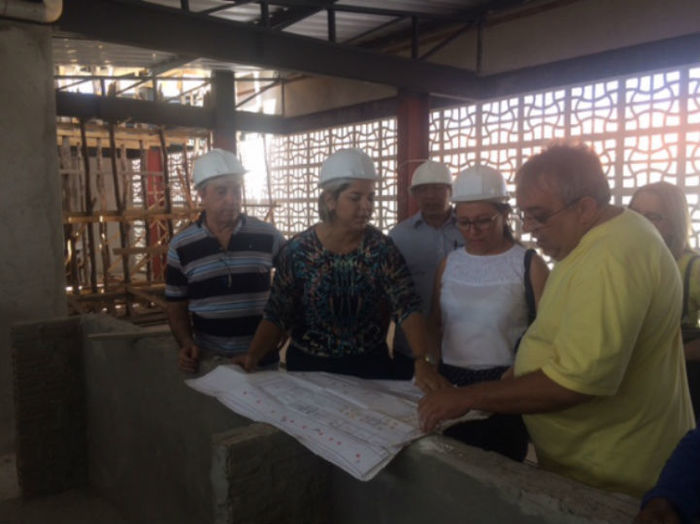 Visita a obra do mercado em Esperantina