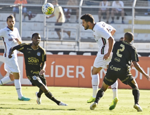 Lance do jogo entre Ponte Preta e Fluminense (Crédito: Reprodução)