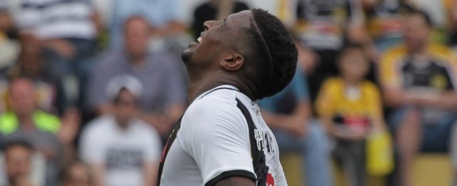 Torcida do Vasco promete pressão em semana decisiva para elenco