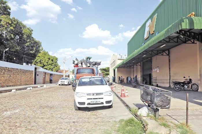 Loja onde ocorreu o assalto