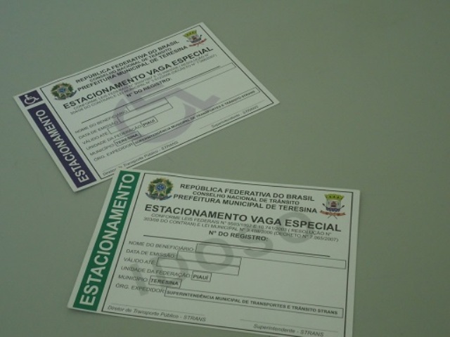 Carteira que dá direito ao uso das vagas (Crédito: Reprodução)