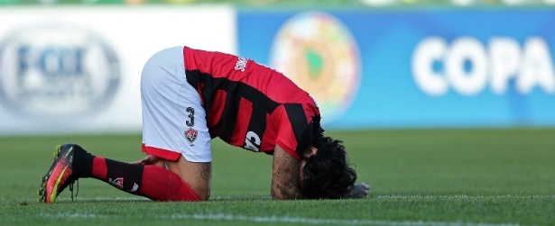 Internacional pode acionar tapetão por atleta irregular do Vitória