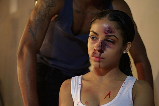 Jovem faz campanha contra violência doméstica e bomba na web