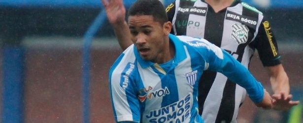 Avaí doa arrecadação de jogo a Renanzinho, que sofre com um tumor