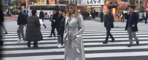 No Japão, Sasha Meneghel brilha em campanha de moda; fotos