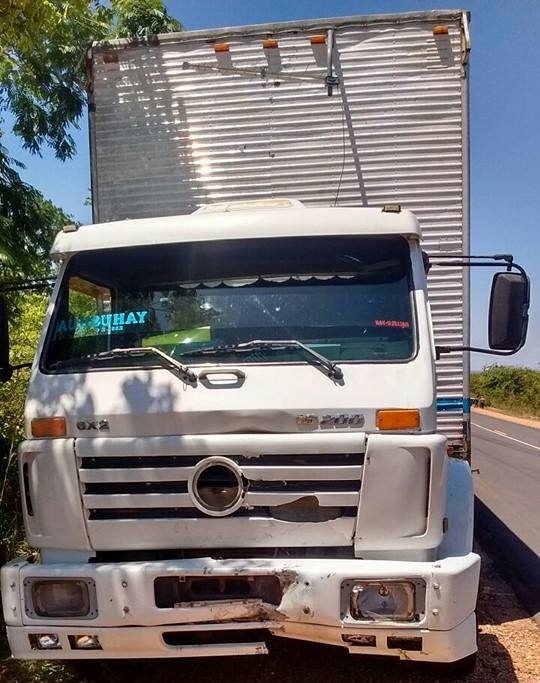 Caminhão envolvido no acidente (Crédito: Reprodução)