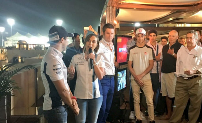 Felipe Massa é homenageado pela Williams, com a presença de integrantes de equipes rivai