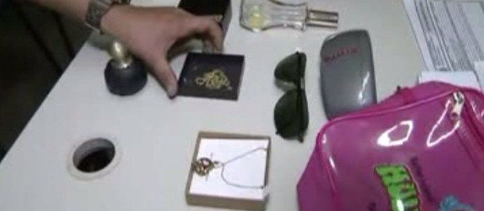 Doméstica é presa após furtar casa onde trabalhava em Salvador