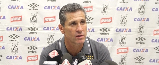 Jorginho deixa o comando do Vasco após acesso