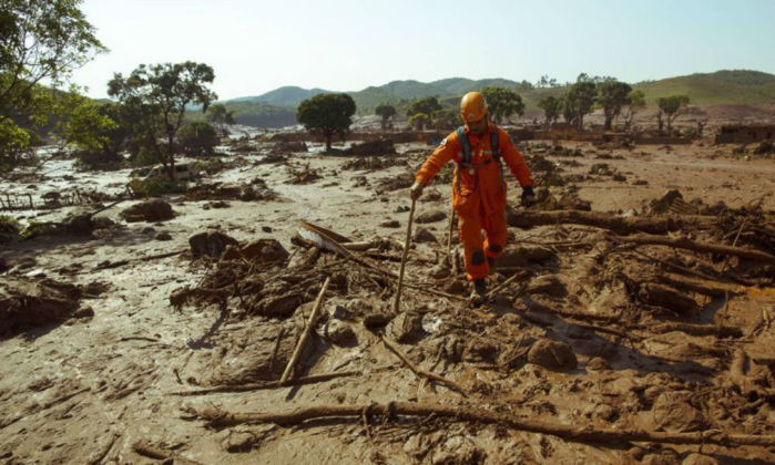Ibama multa Samarco em R$ 500 mil por dia pelo acidente em Mariana