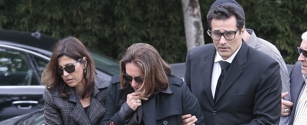 Irmã de Luciano Szafir é velada e sepultada em São Paulo; fotos!