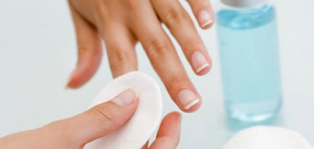 8 formas de usar o removedor de esmalte