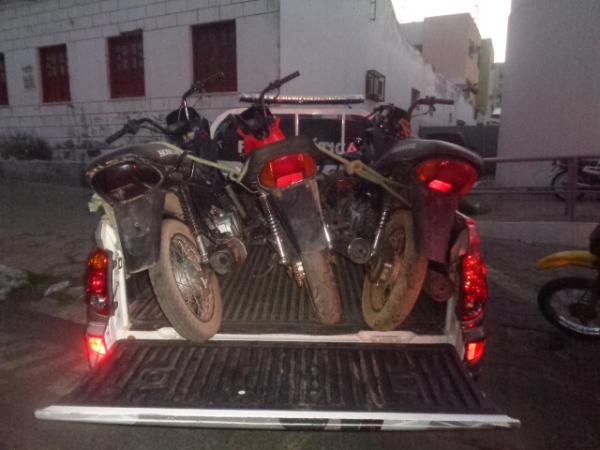 Motocicletas recuperadas na ação (Crédito: Reprodução)