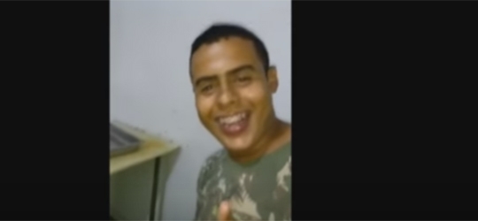 Um dos acusados de urinar em carne (Crédito: Reprodução)
