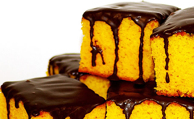 Receita: Bolo de cenoura com calda de chocolate