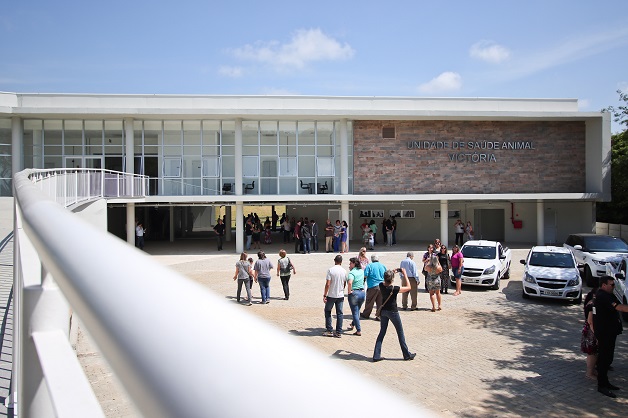Bilionário doa verba para construção de hospital público animais