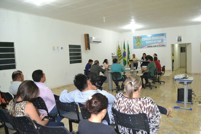 Câmara Municipal de Alegrete do Piauí realiza última sessão de 2016 - Imagem 50