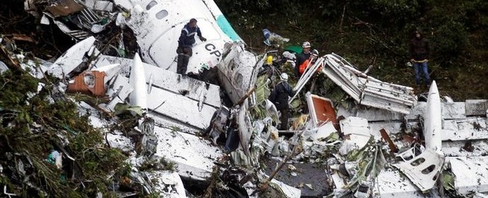 Funcionária diz que alertou sobre pouco combustível em avião