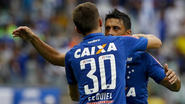 Cruzeiro bate o Corinthians e tira o rival da Libertadores