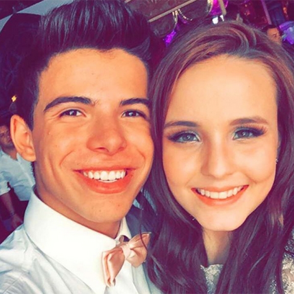 Larissa Manoela e ex Thomaz Costa reatam namoro
