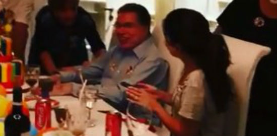 Silvio Santos comemora aniversário de 86 anos com festa em família