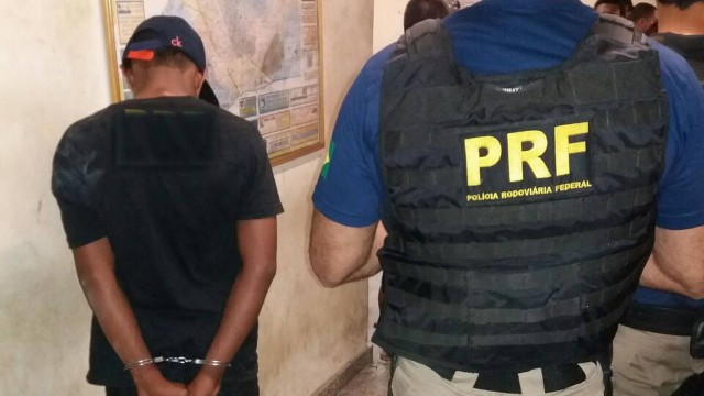 Menor de 12 anos é apreendido após fazer motorista refém