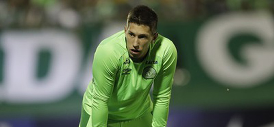 Goleiro Follmann tem alta da UTI e fica próximo de voltar para casa