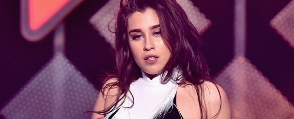 Vindo para Brasil, integrante do Fifth Harmony é detida com maconha