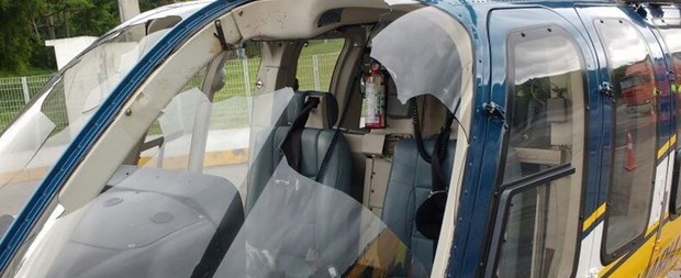 Helicóptero da PRF faz pouso forçado em rodovia após bater em urubu