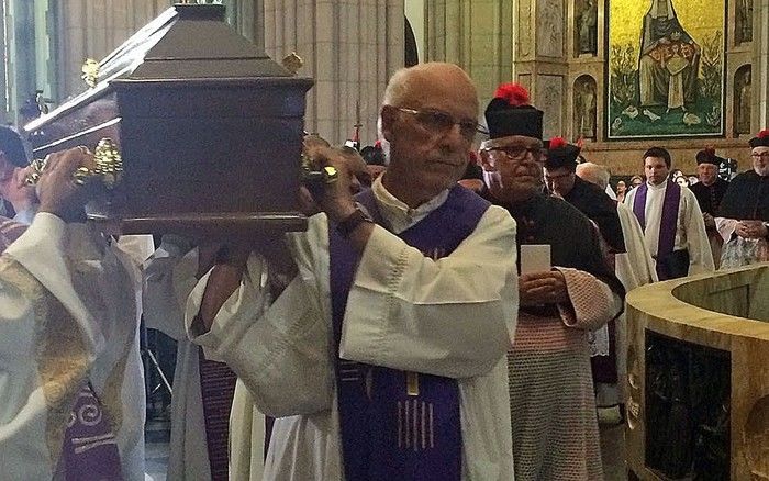 Corpo de Dom Paulo é sepultado na Sé (Crédito: G1)