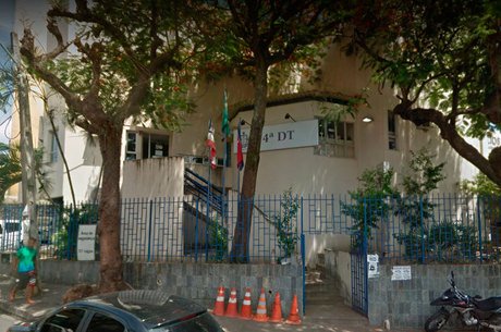 Travesti é ferida ao se negar a dar aplique de cabelo a assaltante