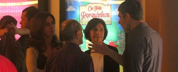 Fátima Bernardes e William Bonner se encontram em apresentação