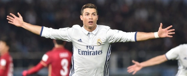 Real leva susto, mas vence com três de CR7 e fatura 5º Mundial