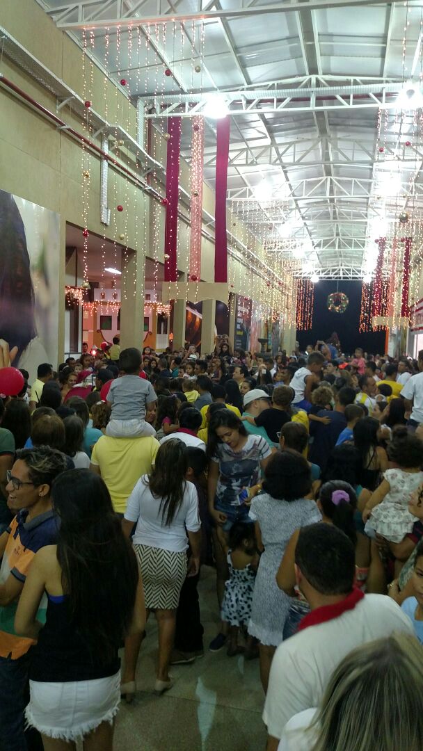 Papai Noel chega ao Picos Plaza Hotel e emociona a todos