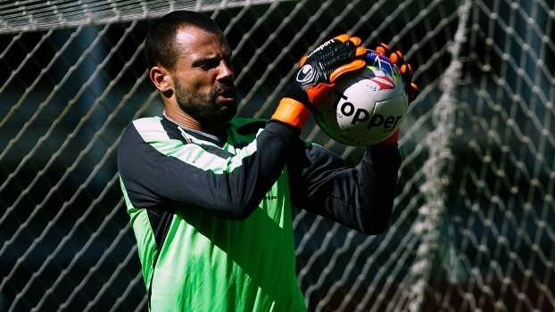 Diego Cavalieri é um dos jogadores que recebeu férias no time do Fluminense (Crédito: Reprodução)