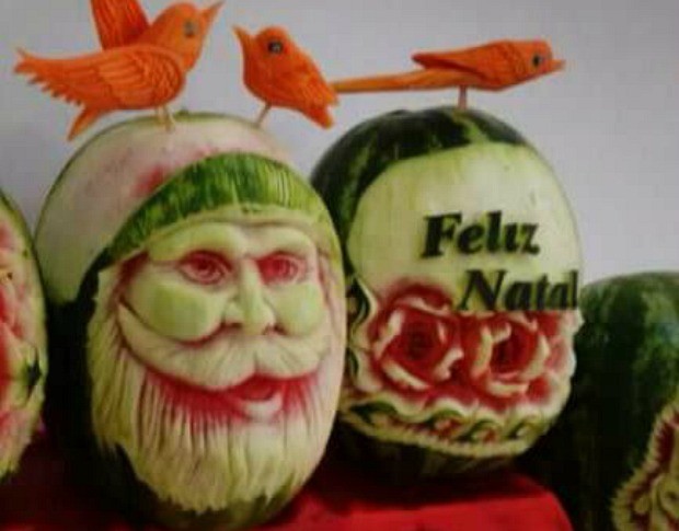 Papai noel e árvore de Natal em frutas (Crédito: Arquivo Pessoal)