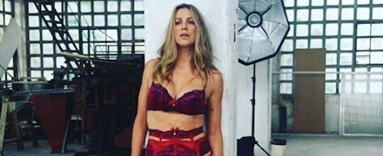 'Já abriu a porta para o maridão de lingerie?', provoca Piovani